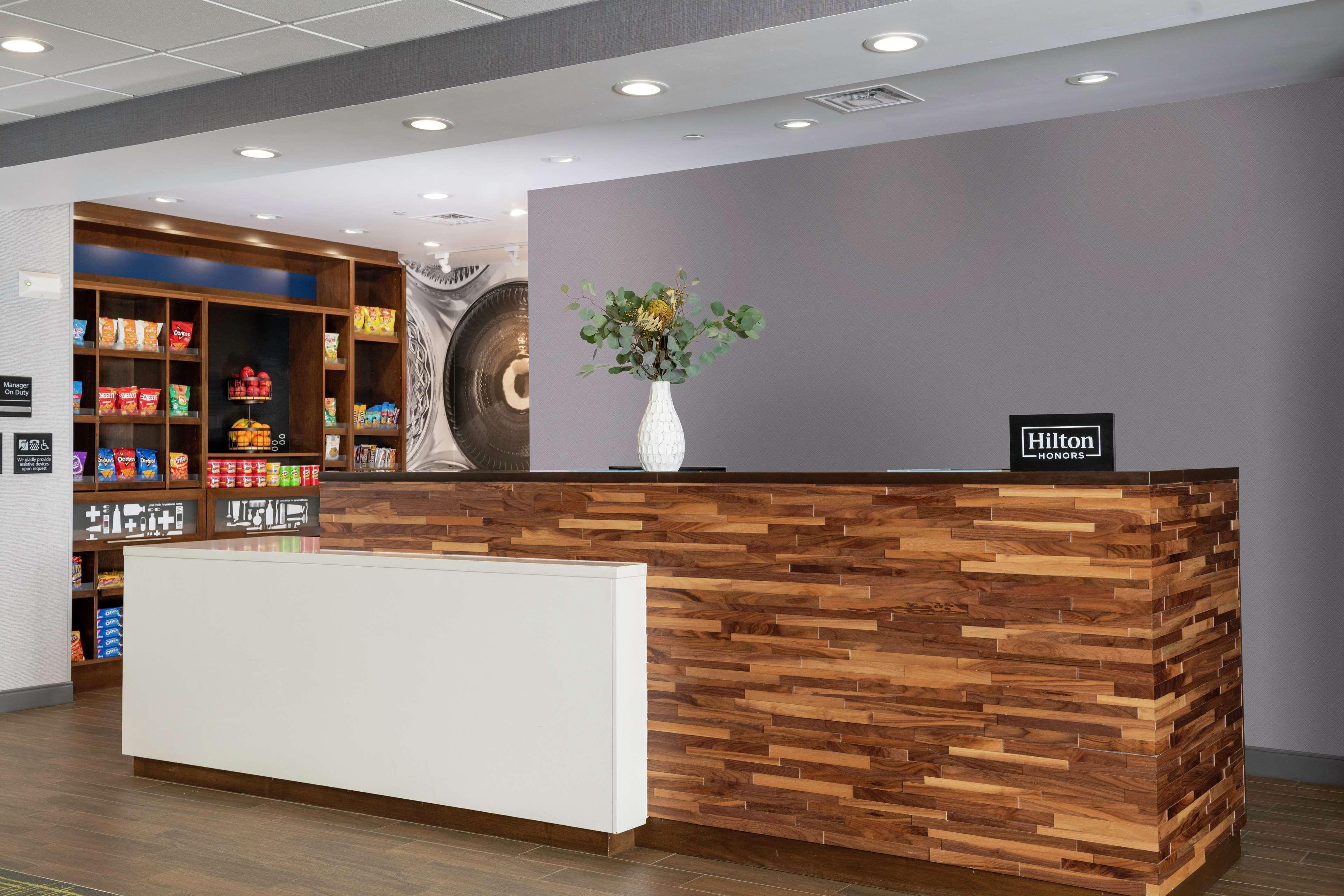 Hampton Inn & Suites Pittsburgh New Stanton Pa Εξωτερικό φωτογραφία
