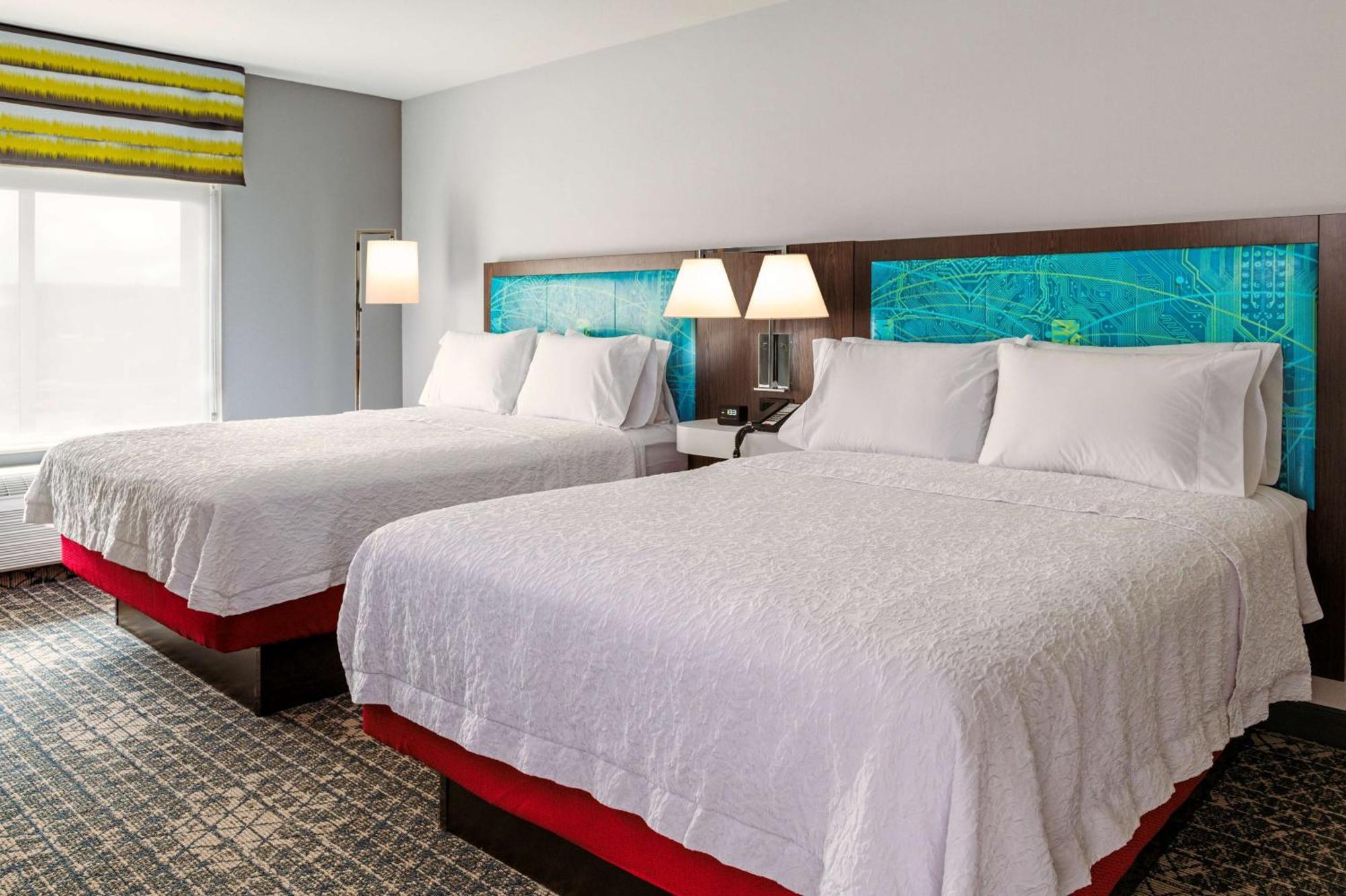 Hampton Inn & Suites Pittsburgh New Stanton Pa Εξωτερικό φωτογραφία